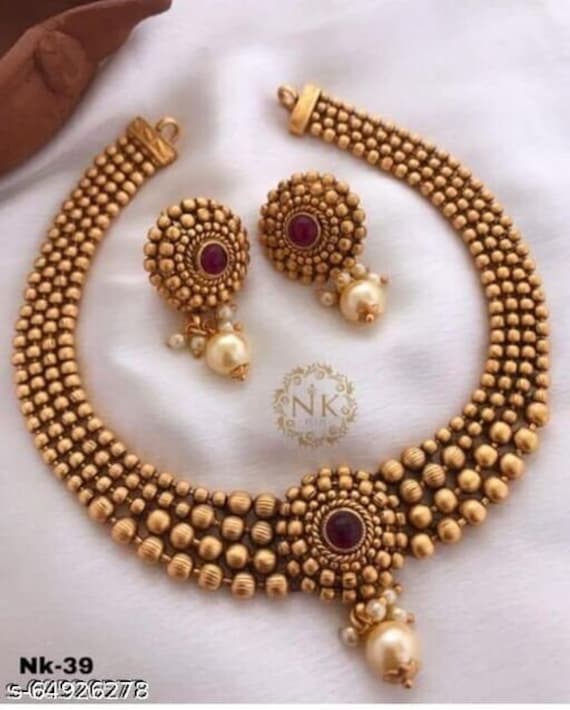 Pearl necklace hotsell set designs