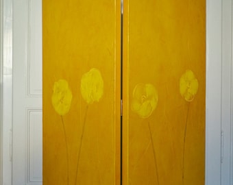 Screen / room divider hand-painted with floral motif