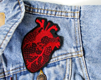 ANATOMICAL HEART ~ small jacket patch ~ iron mount ~ for sewing and ironing ~ application ~ embroidered application on the jacket