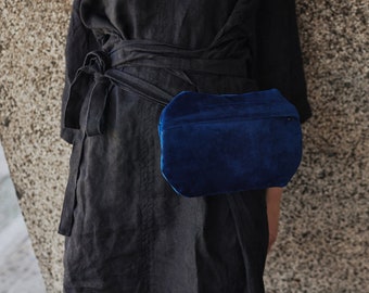 BLUEWASH velvet clutch sachette ~ small indigo bag ~ small kidney ~ navy blue ~ minimalist mini handbag ~ minimalism