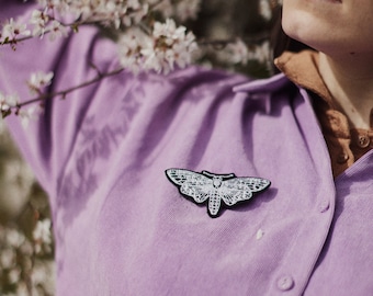 Moth ~ embroidered brooch night butterfly ~ fastening like pins ~ pin ~ broch large ~ for jacket to pin ~ brooch butterfly moth pin