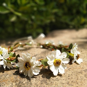 Bridal flower headpiece daisy flower crown Flower hair accessories Bridal Flower crown Beach Wedding Boho flower crown flower girl crown image 5