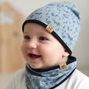 Beanie oder Beanie + Loop BLUE FOX WOOD, Beanie, Loop, Waldtiere, hellblau, Fuchs, Wald, Bio Jersey, Organic Cotton, Füchse