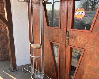 Streamline coat rack