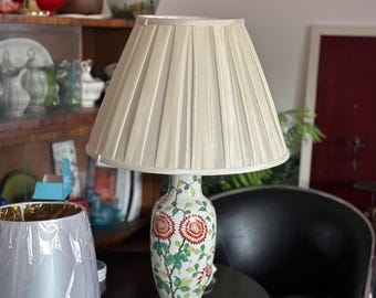 Clive Rowland Lighting London table lamp with chinoiserie