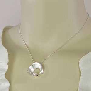 sterling silver necklace with a pearl image 9