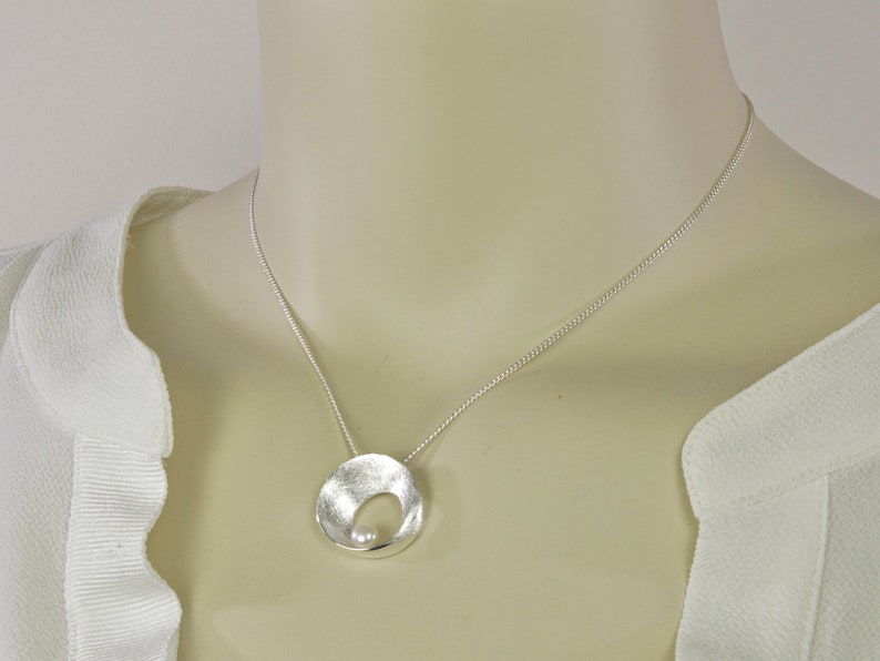 sterling silver necklace with a pearl image 9
