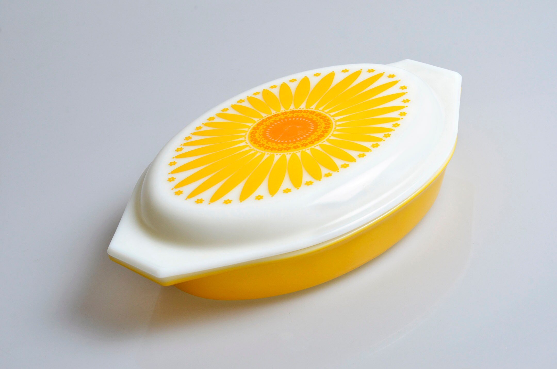 Pyrex Daisy/sunflower Divided Casserole Dish With Lid 1.5 Etsy Canada