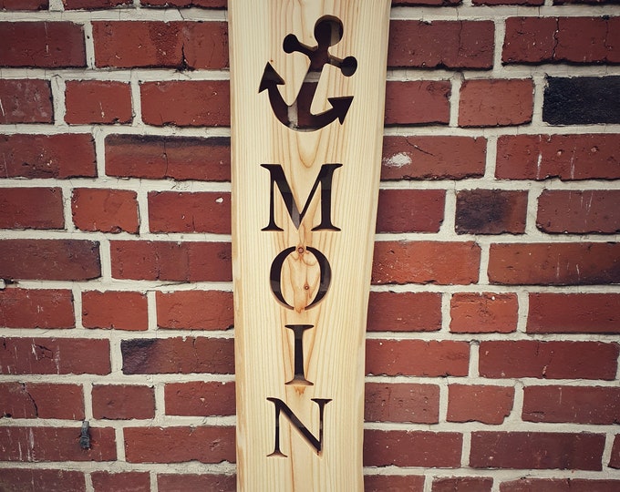 Welcome sign “MOIN” made of larch wood – door sign for front door, entrance, Nordic decoration, housewarming gift