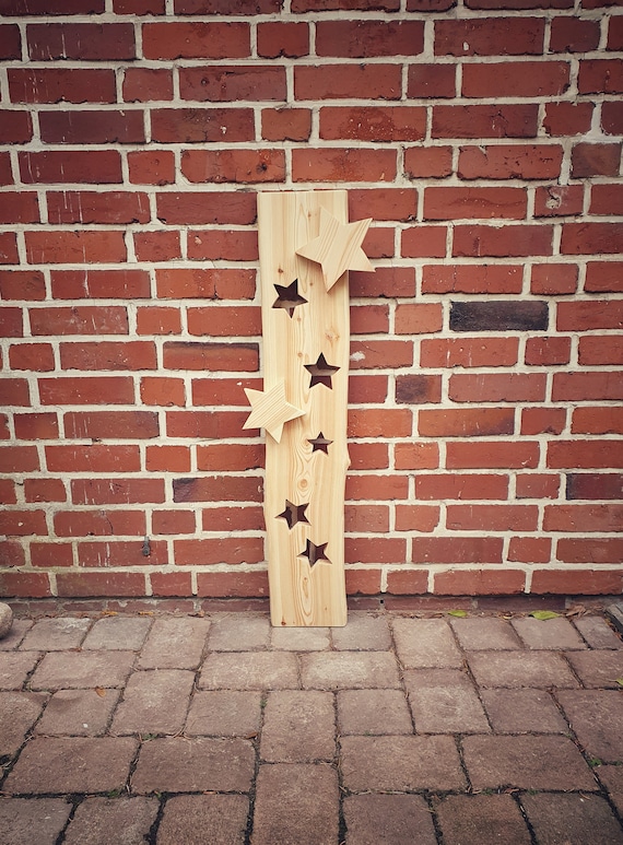 Weihnachtsdeko für den Hauseingang – Holzaufsteller mit Sternen – Adventsdeko aus Lärchenholz für Haustür & Außen