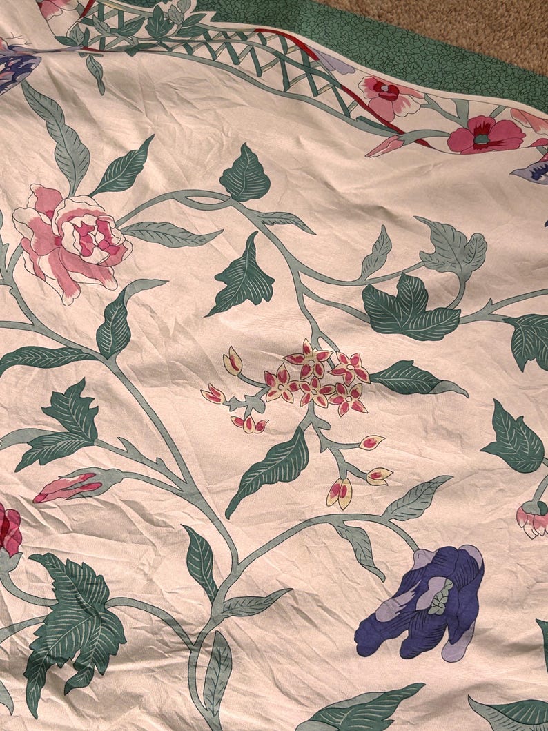 Puede incluir: Un letrero de madera r&uacute;stica con la frase "Welcome to our home" en letras blancas. El letrero presenta un acabado envejecido y un dise&ntilde;o sencillo, ideal para la entrada.