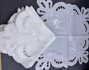 PETITE NAPPE ANCIENNE lin BORD DENTELLE aux fuseaux fait main EUR 15,00 PETITE NAPPE ANCIENNE lin BORD DENTELLE aux fuseaux fait main EUR 15,00