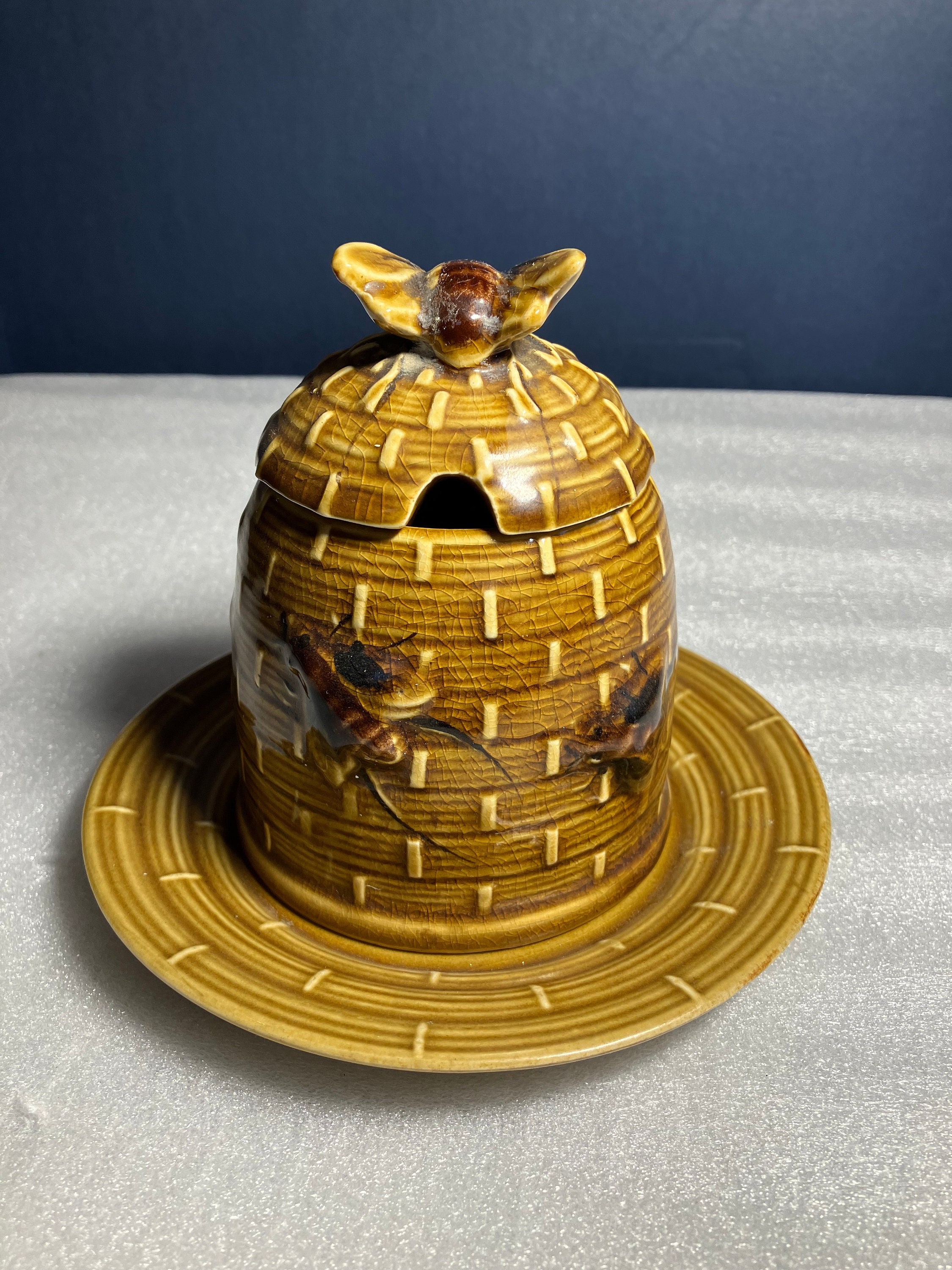 Honey Pot Bee swarm