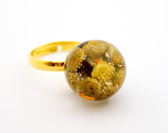 Romantic Herb Resin Ring, Sphere Magical herbal ring, Real Flower ring, Nature jewelry, Botanical jewelry, Herbs ring, Tansy plant ring