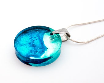 Blue Resin Necklace, Round pendant, Nature jewelry, Ink resin pendant, Resin jewelry, Blue silver necklace, Gift for her