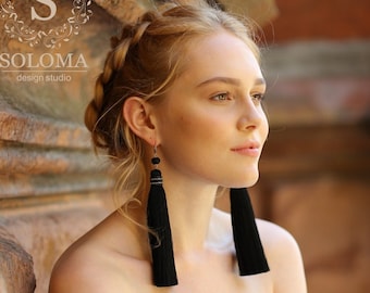 Pendientes grandes de borlas negras, Pendientes largos de borlas negras, Pendientes negros elegantes, Pendientes negros boho, Pendientes negros de boda