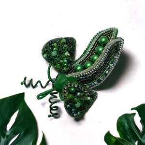 Embroidery green brooches  Voluminous peas hand embroidery Beaded brooch Needle brooch Floral jewelry Gift for plant lover Botanical gift