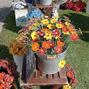 12 fleurs en céramique mix rouge/jaune/orange image 8