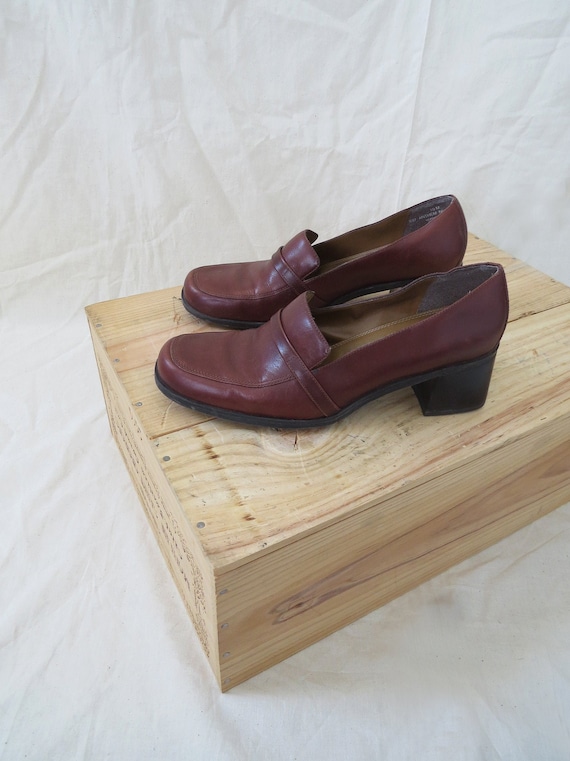 90s/ Y2K Naturalizer burgundy leather square toe p