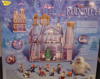 2 Foot Miniature Dollhouse Memory Lane First Bonus Edition Huge Rudolph Misfit toys Santa Claus Santa's Castle Work Shop House Figurines