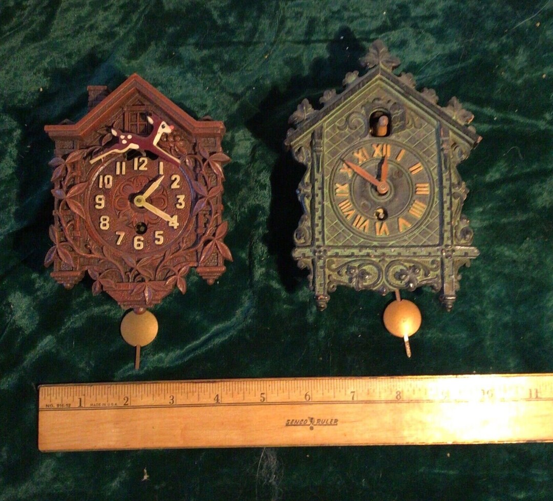 RLM 2 Clocks Animated Keebler Pendulette Lux 1940s Christmas Display