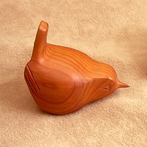 Wren, senstively carved in quality wood image 2