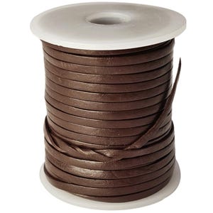 Flaches Lederband mit einer Breite von 3 mm und einer Dicke von ca. 1 mm. Ideal zum Basteln, für die Schmuckherstellung und fürs kreative Lederhandwerk