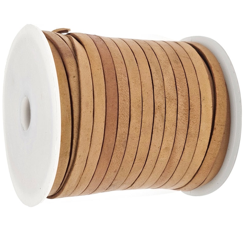 Flaches Lederband mit einer Breite von 4 mm und einer Dicke von ca. 1 mm. Ideal zum Basteln, für die Schmuckherstellung und fürs kreative Lederhandwerk