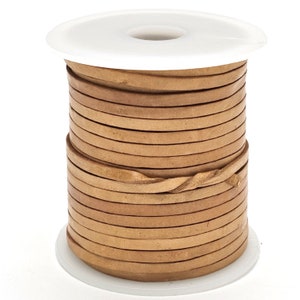 Flaches Lederband mit einer Breite von 3 mm und einer Dicke von ca. 1 mm. Ideal zum Basteln, für die Schmuckherstellung und fürs kreative Lederhandwerk