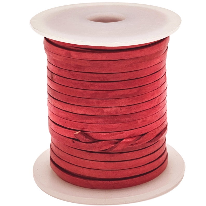 Flaches Lederband mit einer Breite von 3 mm und einer Dicke von ca. 1 mm. Ideal zum Basteln, für die Schmuckherstellung und fürs kreative Lederhandwerk
