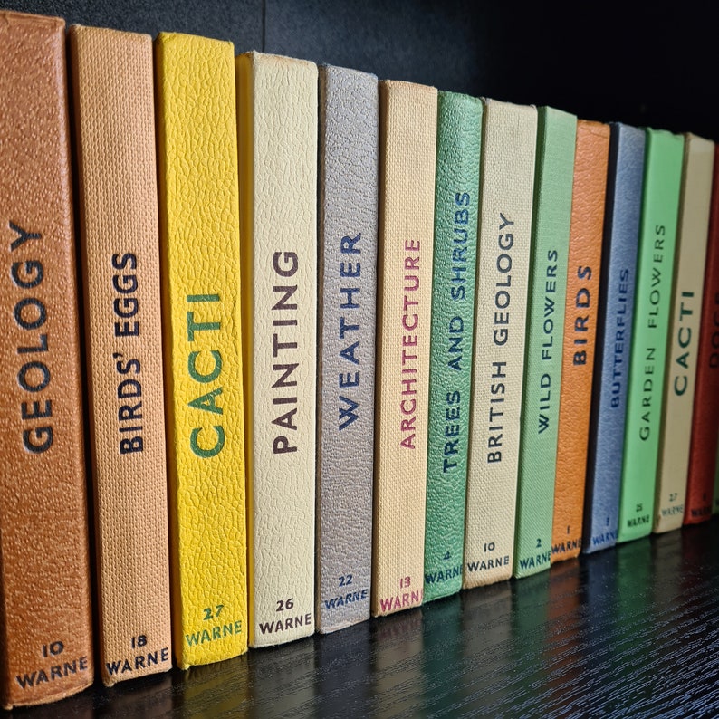 VintageObfängerbücher Perfekt für farbenfrohe Bücherregale, Sammlerbeobachterbücher Wählen Sie Ihren Titel Bild 1
