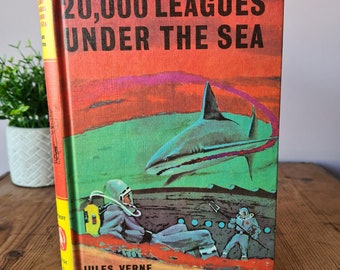 20,000 Leagues Under The Sea by Jules Verne, Vintage 1968 Edition