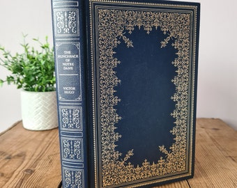 Der Glöckner von Notre Dame von Victor Hugo, Dekorative Kunstleder Edition von Gildeverlag