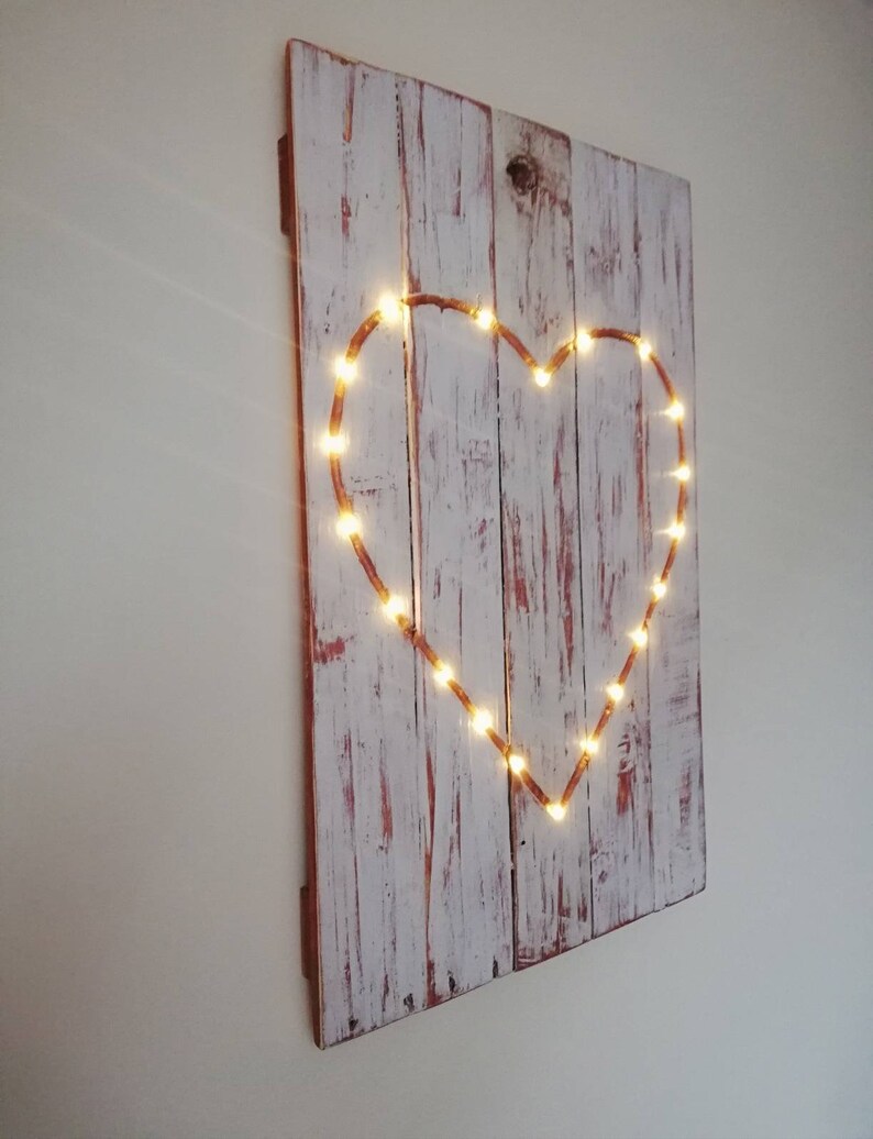 Heart wall art, Pallet wood art, Shabby Chic decor, Reclaimed wood, Rustic wall decor, Pallet art, Light up wall decor, Heart decor image 3