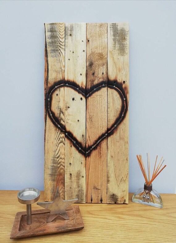 Rustic Pallet Wood Wall Art Heart Wall Art Reclaimed Pallet Wood Light Up Wall Hanging Shabby Chic Decor Burnt Heart Gift Idea