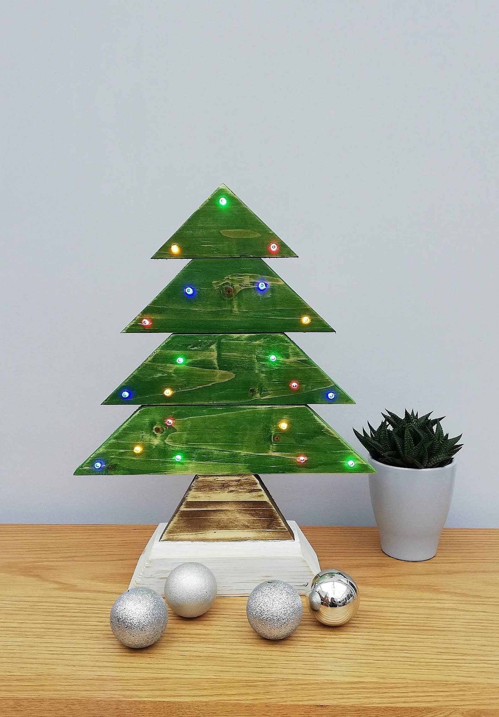 Green Pallet Wood Christmas Tree Light Up Reclaimed Wood Etsy UK
