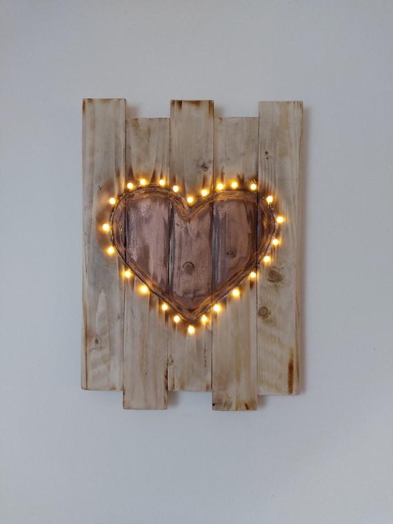Como hacer un bonito colgante de madera en forma de corazón - Blog material  para manualidades Con Idea de