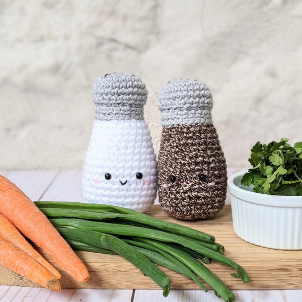 CROCHET PATTERN: Salt and Pepper Shaker Play Food Plushes, Amigurumi Downloadable Beginner Crochet Pattern