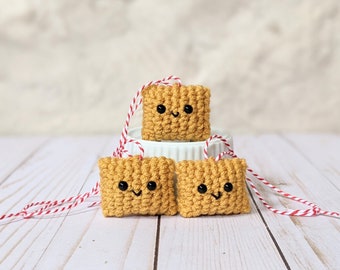 CROCHET PATTERN: Pizza Roll Christmas Ornament, Beginner Easy Holiday Food Amigurumi