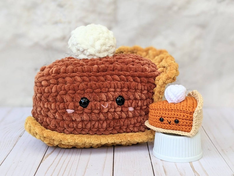 HAAKPATROON: Pompoentaart Play Food, Thanksgiving Amigurumi downloadbaar PDF-patroon, herfstdecor haakpatroon, schattige Kawaii pluche afbeelding 7