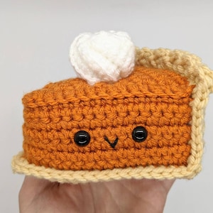 HAAKPATROON: Pompoentaart Play Food, Thanksgiving Amigurumi downloadbaar PDF-patroon, herfstdecor haakpatroon, schattige Kawaii pluche afbeelding 4