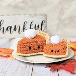 CROCHET PATTERN: Pumpkin Pie Play Food (2 sizes), Thanksgiving Amigurumi Downloadable PDF, Cute Kawaii Crochet Food