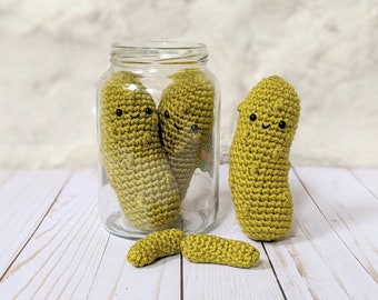 CROCHET PATTERN: Pickle Cucumber Play Food, Easy Downloadable Beginner Crochet Pattern, Christmas Pickle Amigurumi