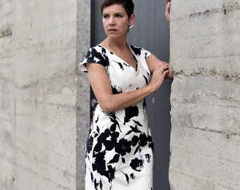Tunic dress with V-neck