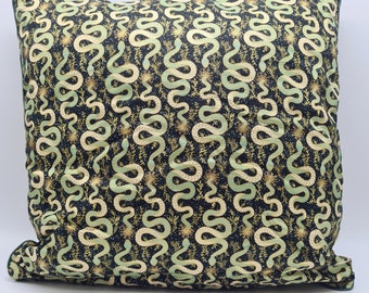 Cushion cover "Medusa's Companion" for filling cushion 40 x 40 cm with snakes and metallic effect