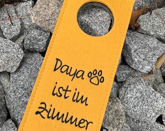 Personalized dog door hanger with name - Please do not disturb - Gift for dog owners - Felt door sign - genuine wool felt