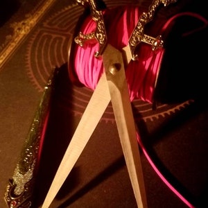 Athame, Scissor for the Stitch Witch