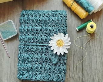 Fan Stitch Book Cover Crochet Pattern, Adjustable Paperback Sleeve PDF Pattern with Daisy Flower