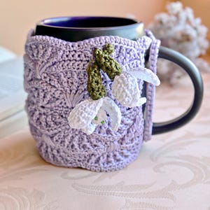 Mug au crochet perce-neige, motif PDF, point d'éventail en relief, décoration livresque