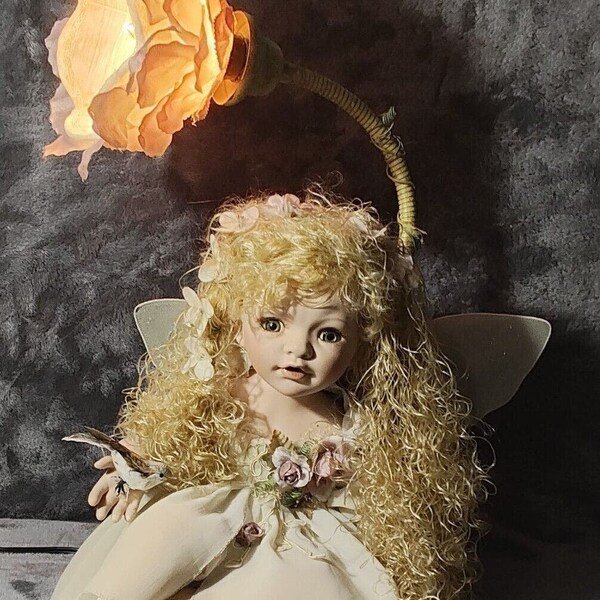 Stunning fairy lamp from Duck House heirloom dolls limited edition 1038/5000